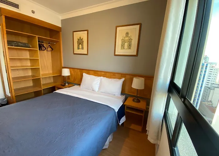 Comfort Flat Pinheiros em Hotel 4,5 estrelas